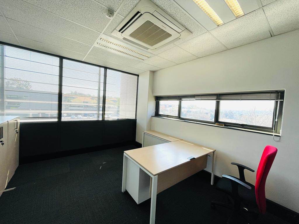1082  m² Commercial space in Sandown photo number 16