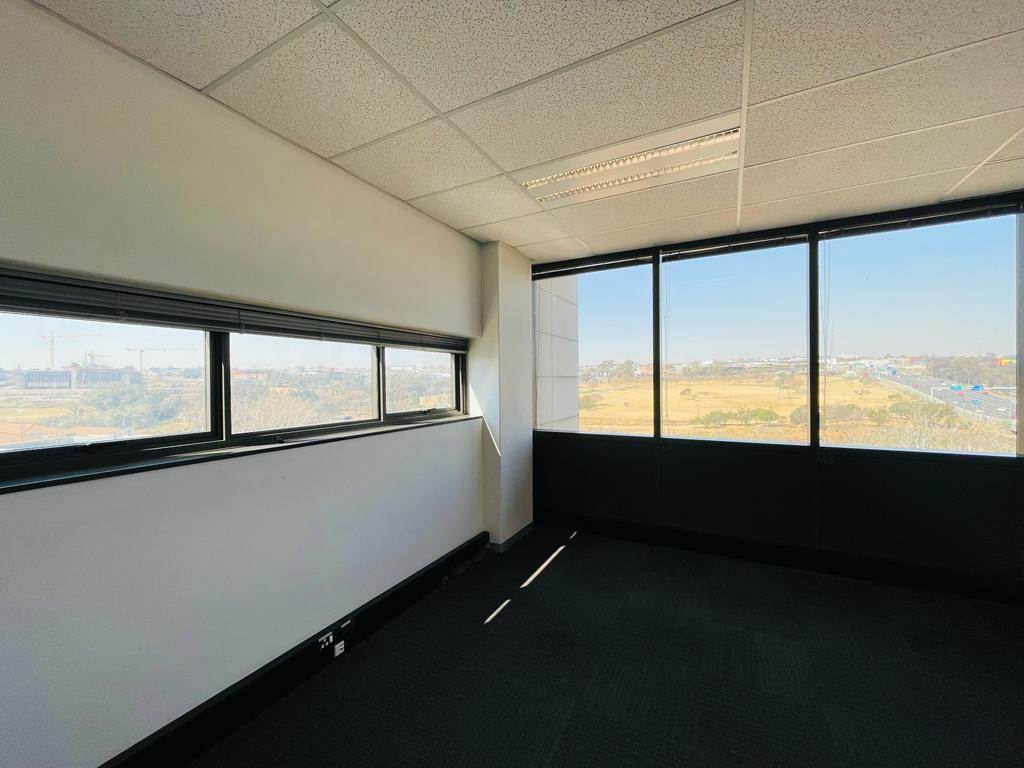 1082  m² Commercial space in Sandown photo number 8