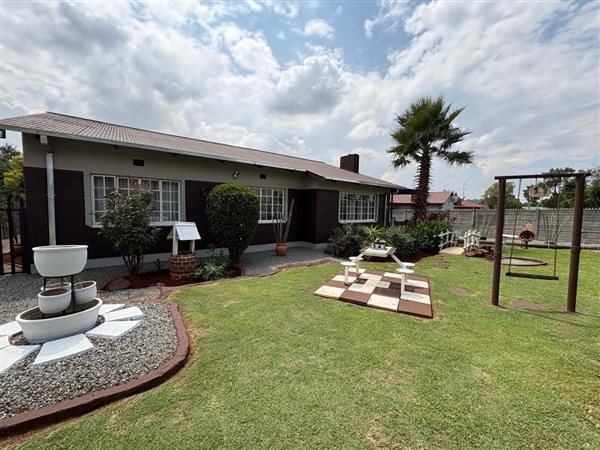 3 Bedroom House 3 Bedroom House