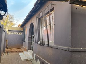 3 Bed House in Bellevue