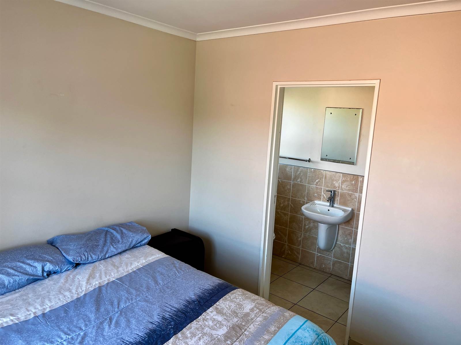 2 Bed Apartment in Winterhoek Park photo number 22