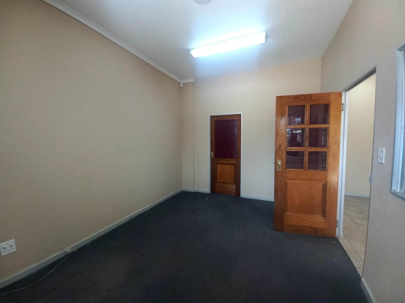 Commercial space in Northmead photo number 20