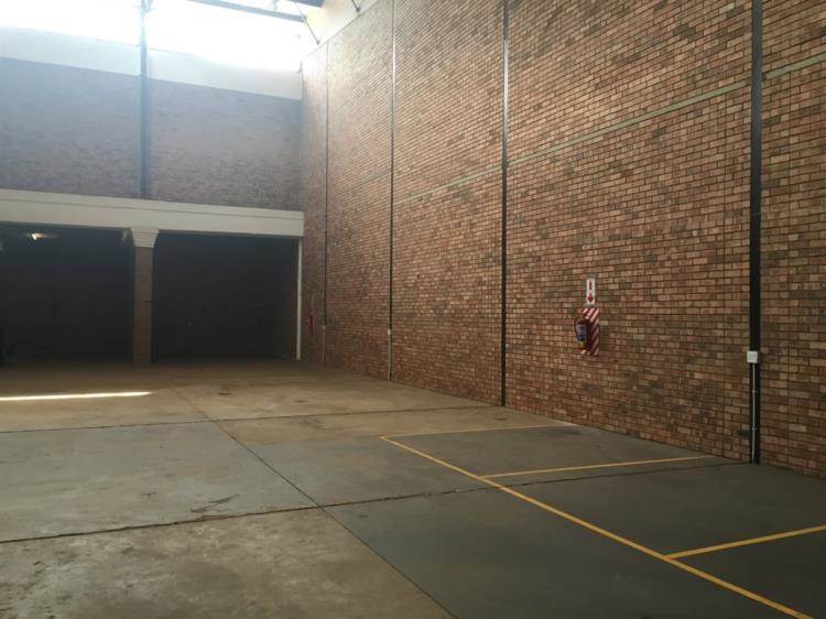 2000  m² Commercial space in Middelburg Central photo number 4