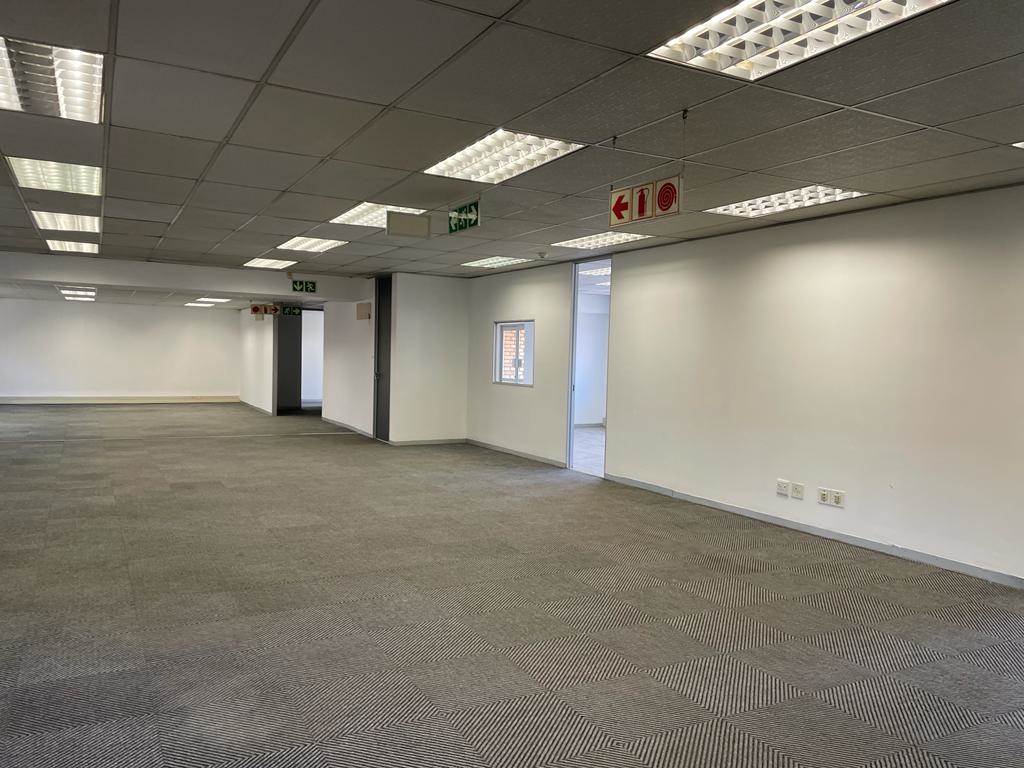 679  m² Commercial space in Halfway Gardens photo number 12