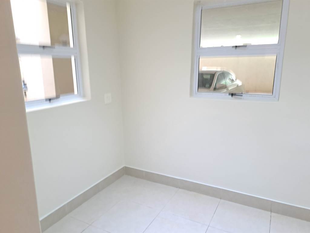3 Bed Apartment in La Lucia photo number 13