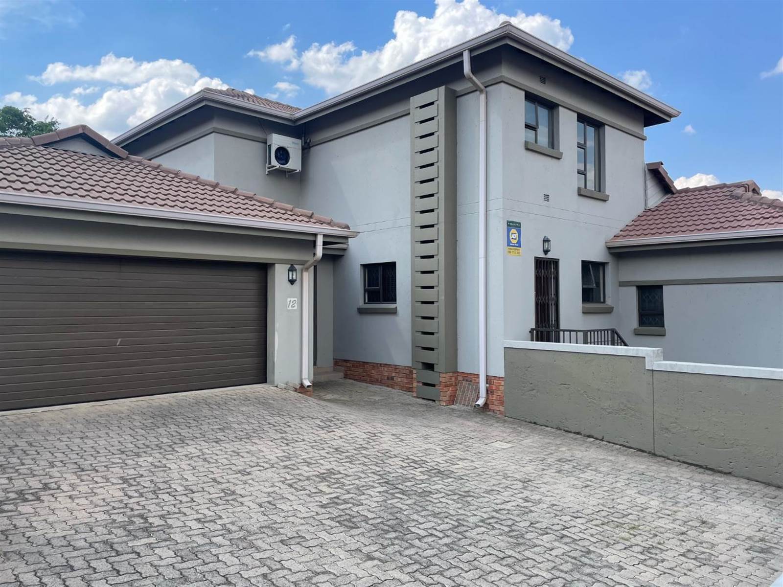 4 Bed Cluster in Ruimsig photo number 19