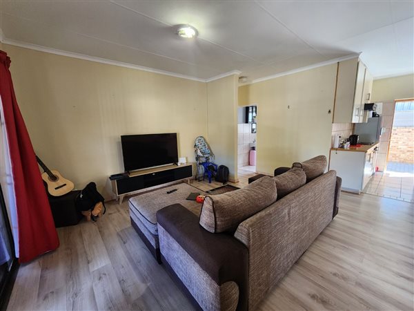 2 Bedroom Townhouse 2 Bedroom Townhouse