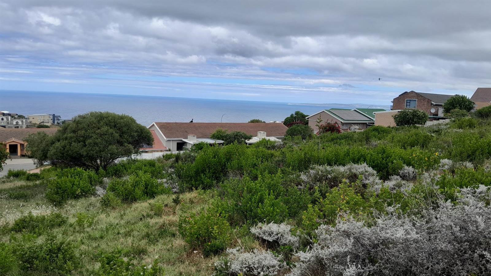 1020 m² Land available in Dana Bay photo number 6