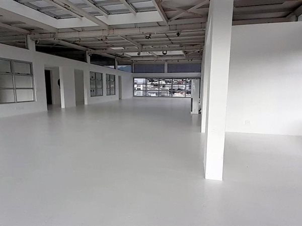 800  m² Office Space