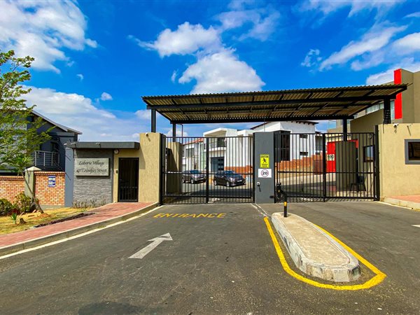 1169 m² Land available in Southcrest