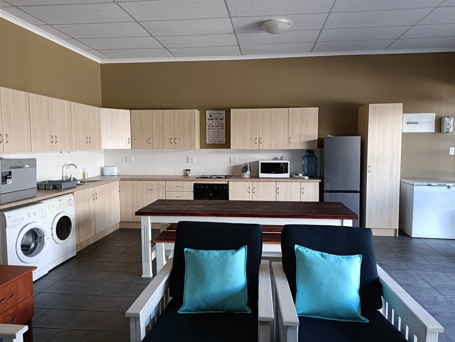 2 Bed Apartment in Stilbaai photo number 5