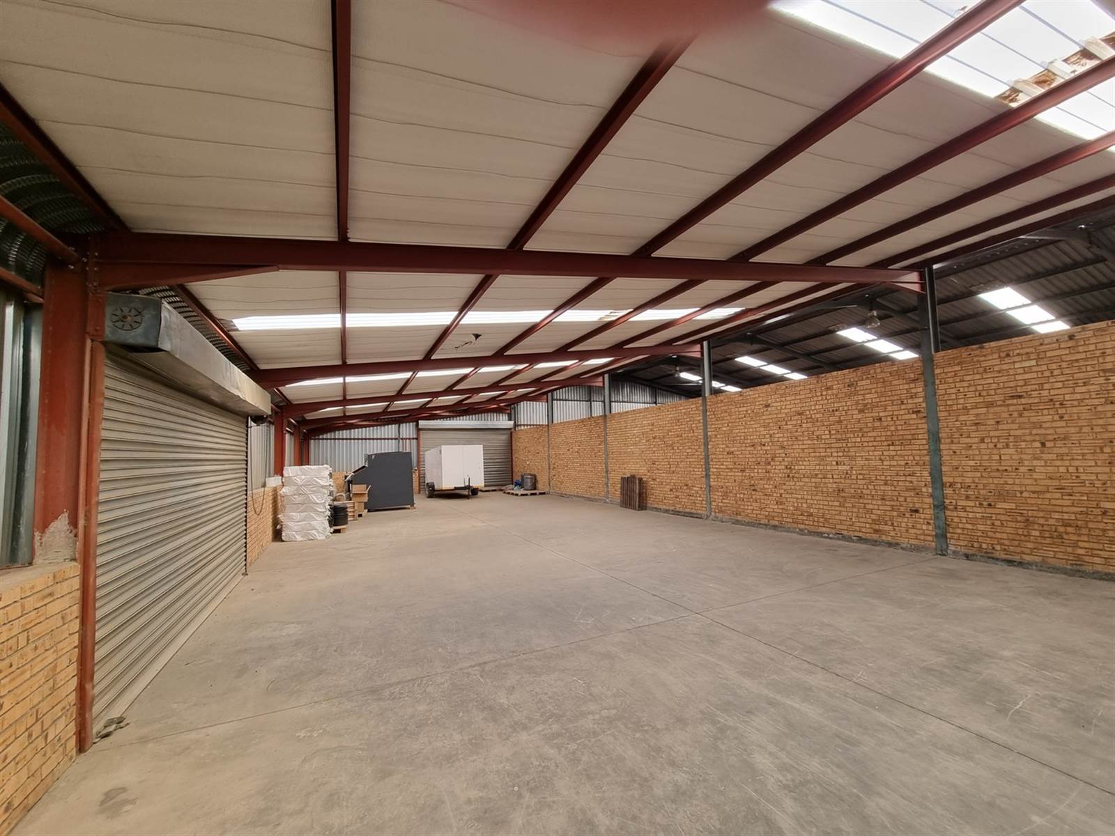 850  m² Industrial space in Pendale photo number 5