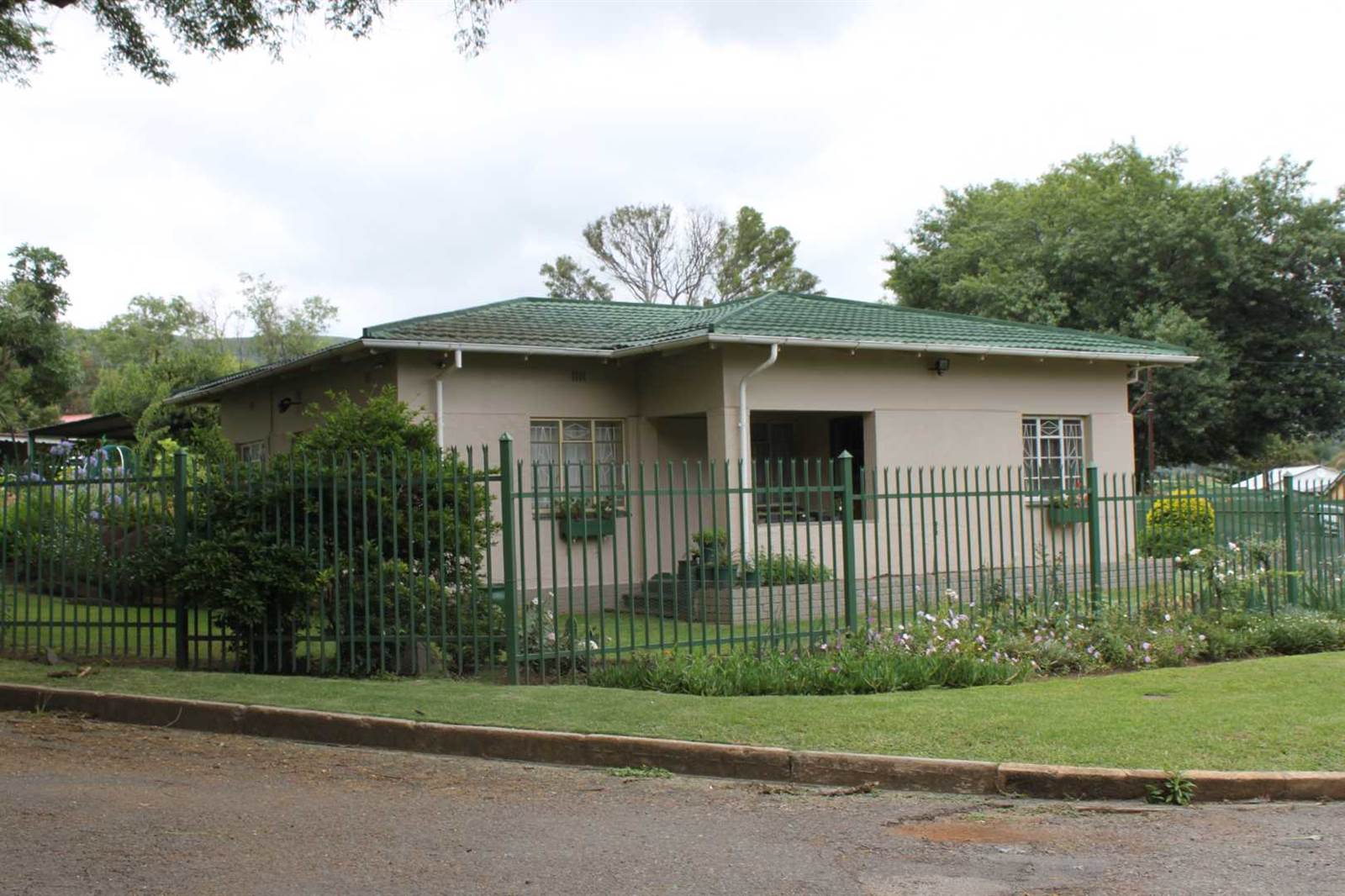 3 Bed House in Waterval Boven photo number 1