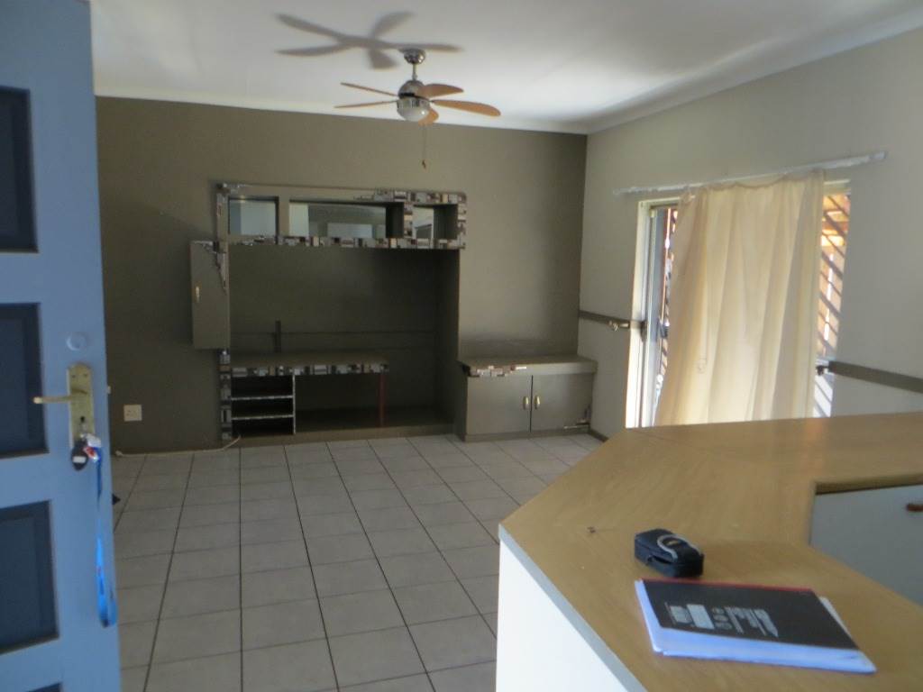 3 Bed House in Fochville photo number 6