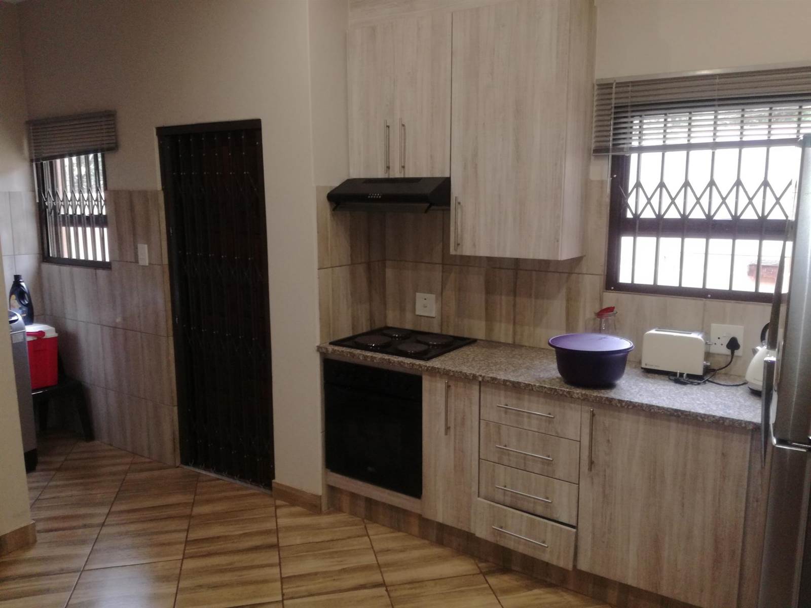 3 Bed Townhouse in Pretoria North photo number 3