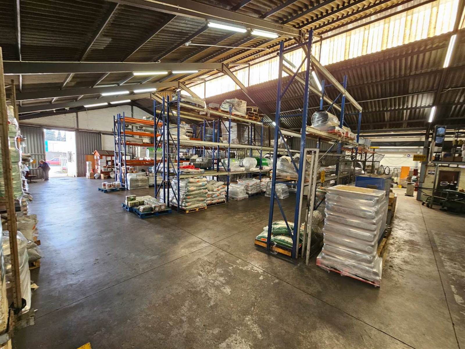 3422  m² Industrial space in Bellville Central photo number 17