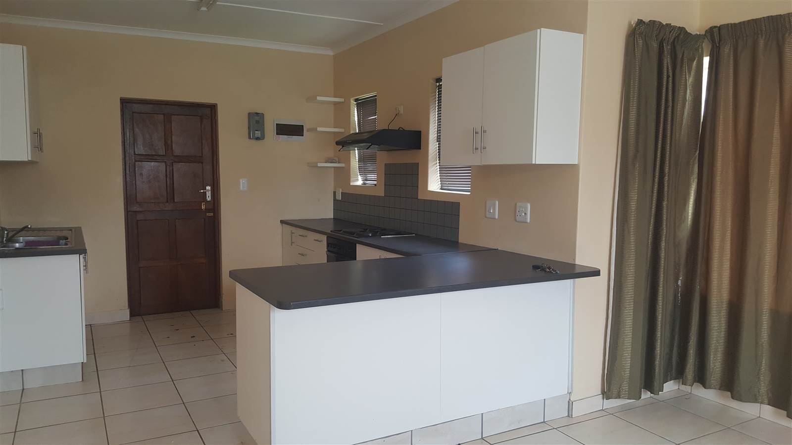 3 Bed House in Pacaltsdorp photo number 2