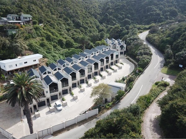 3 Bedroom Townhouse 3 Bedroom Townhouse