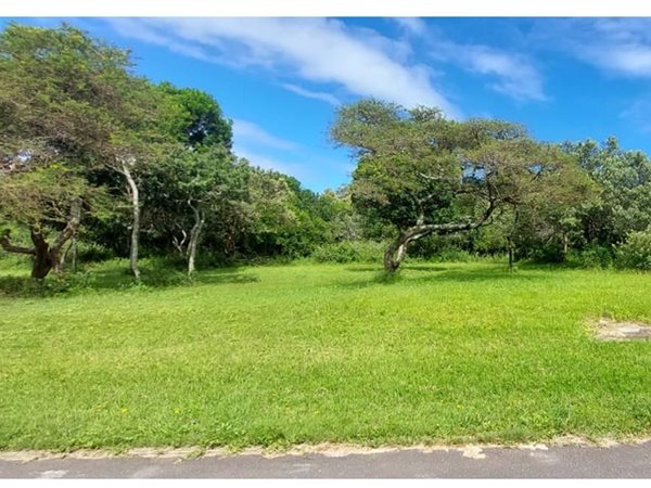 809 m² Land available in Cintsa