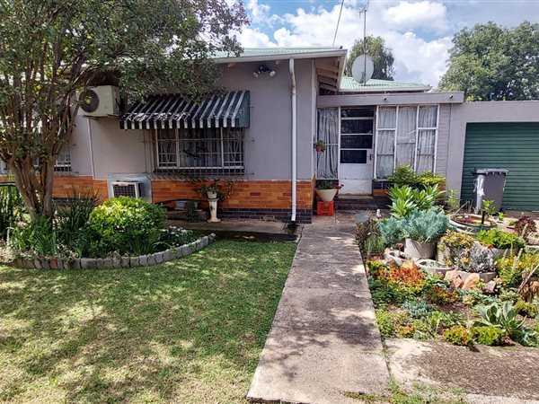 4 Bedroom House 4 Bedroom House