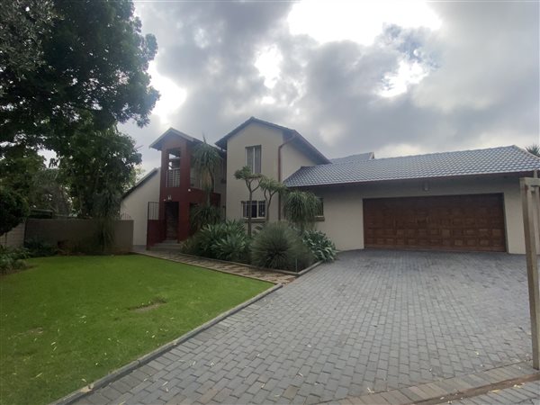 5 Bedroom House 5 Bedroom House