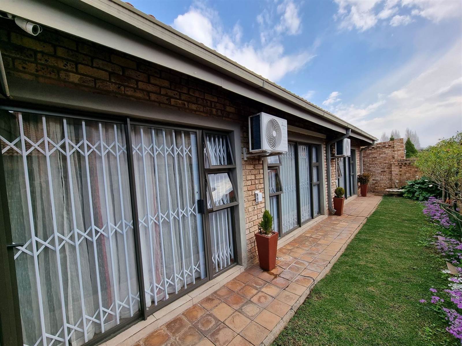 3 Bed Simplex in Mooivallei Park photo number 24