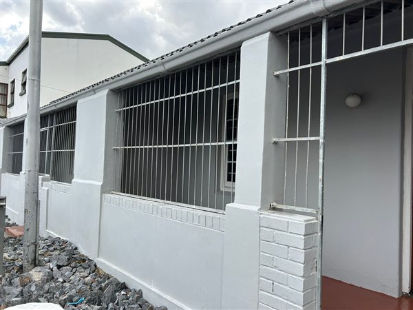 2 Bedroom House 2 Bedroom House