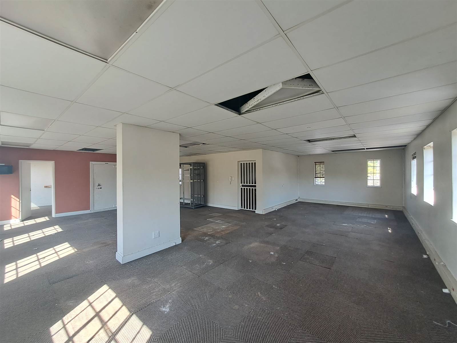 700  m² Commercial space in Dunkeld West photo number 13
