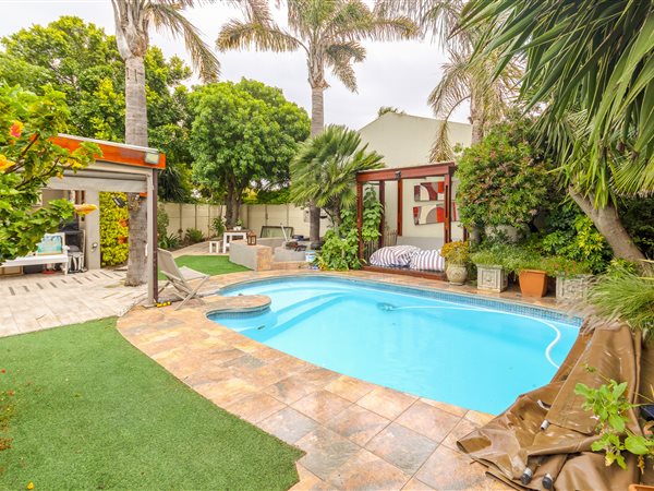 3 Bedroom Townhouse 3 Bedroom Townhouse