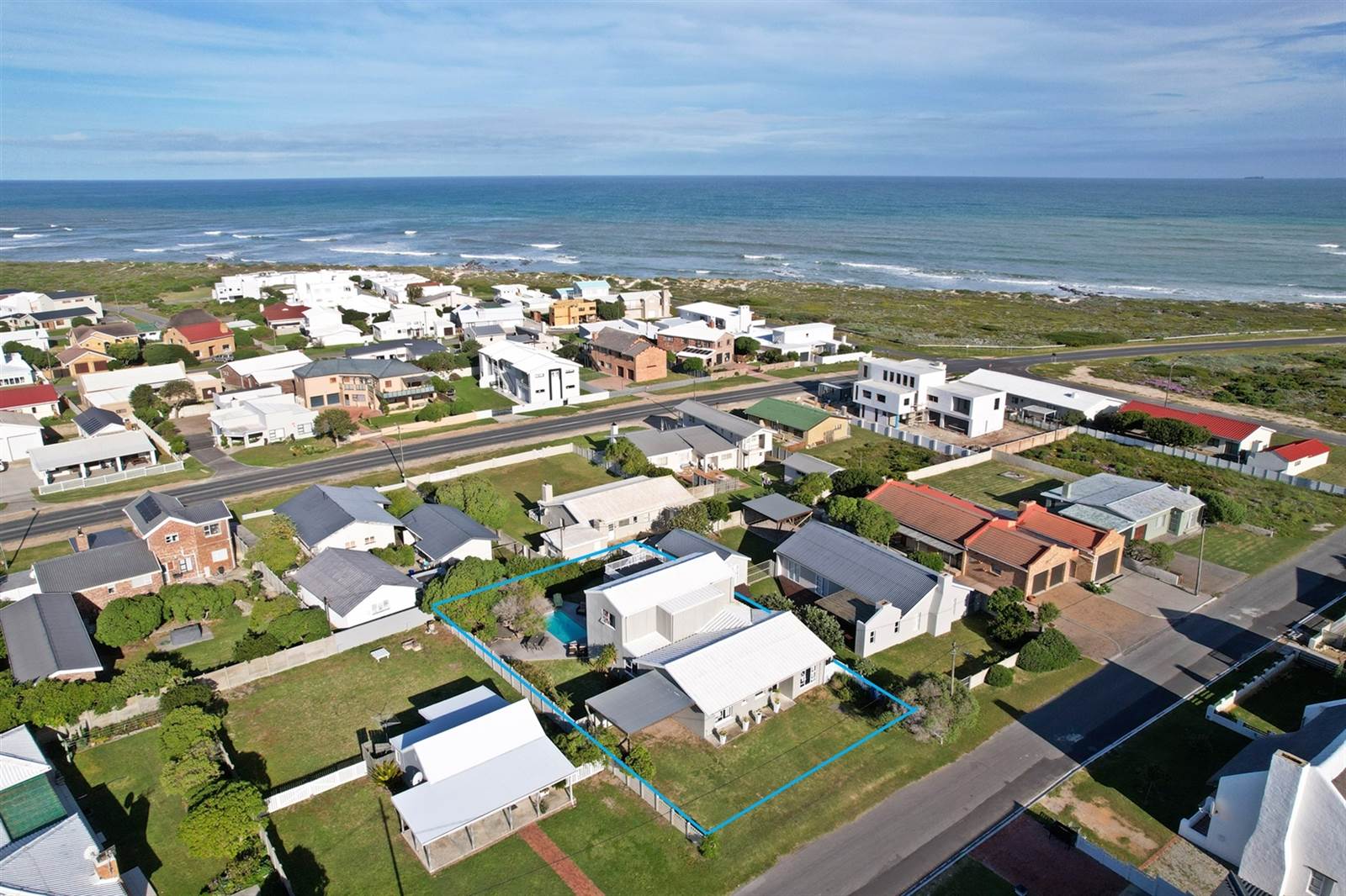 5 Bed House in Struisbaai photo number 3