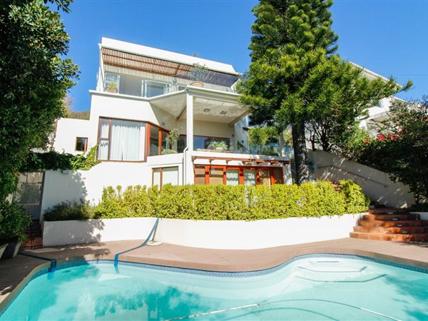 4 Bed House in Bantry Bay