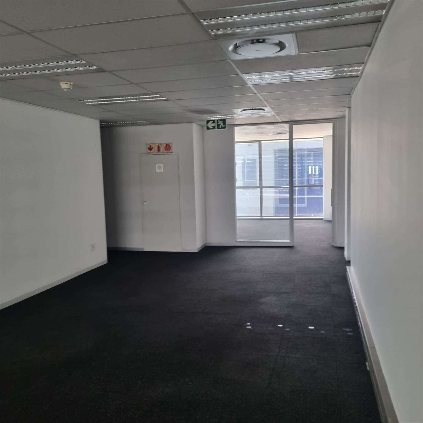2660  m² Office Space in Glen Marais photo number 15