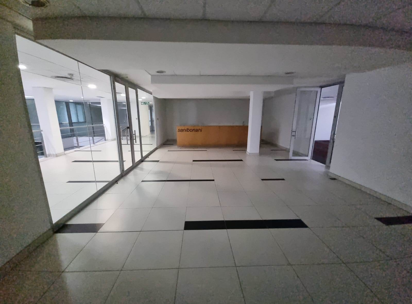 2660  m² Office Space in Glen Marais photo number 3