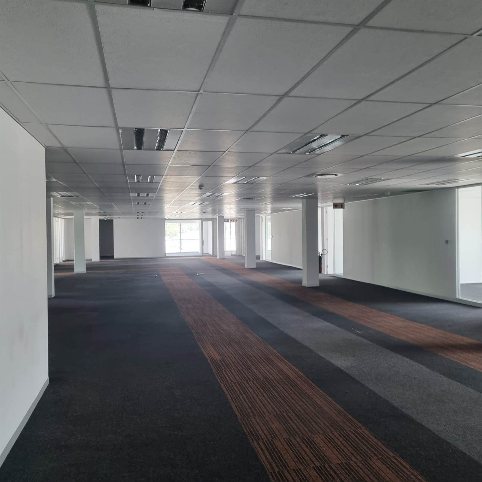 2660  m² Office Space in Glen Marais photo number 13