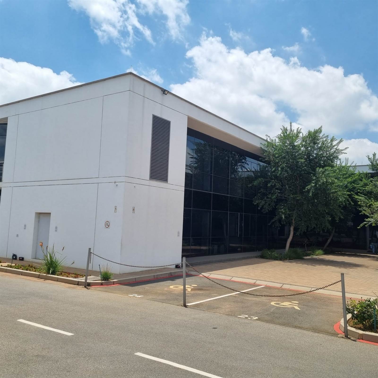 2660  m² Office Space in Glen Marais photo number 26