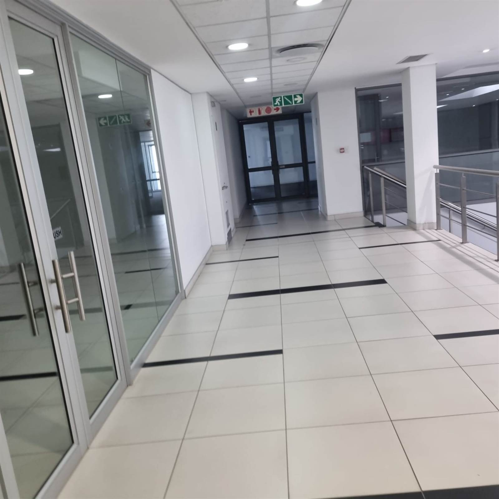 2660  m² Office Space in Glen Marais photo number 5