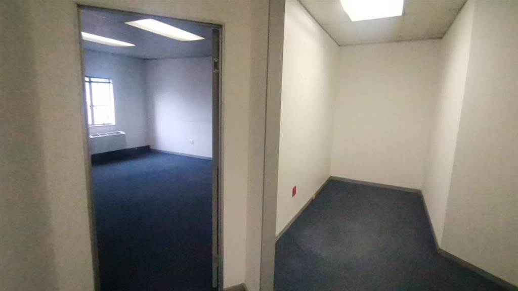 102  m² Commercial space in Edenvale photo number 15