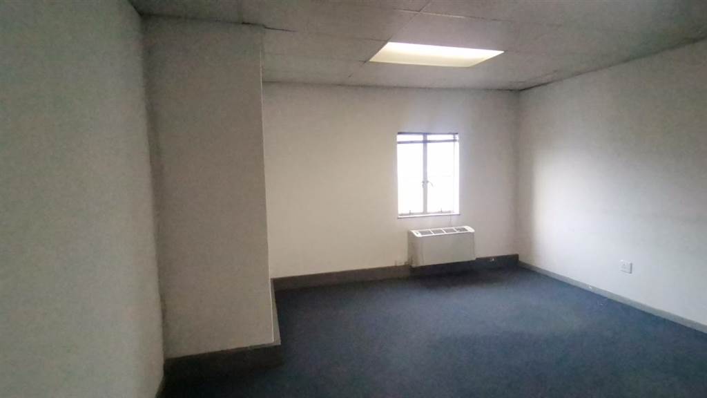 102  m² Commercial space in Edenvale photo number 16