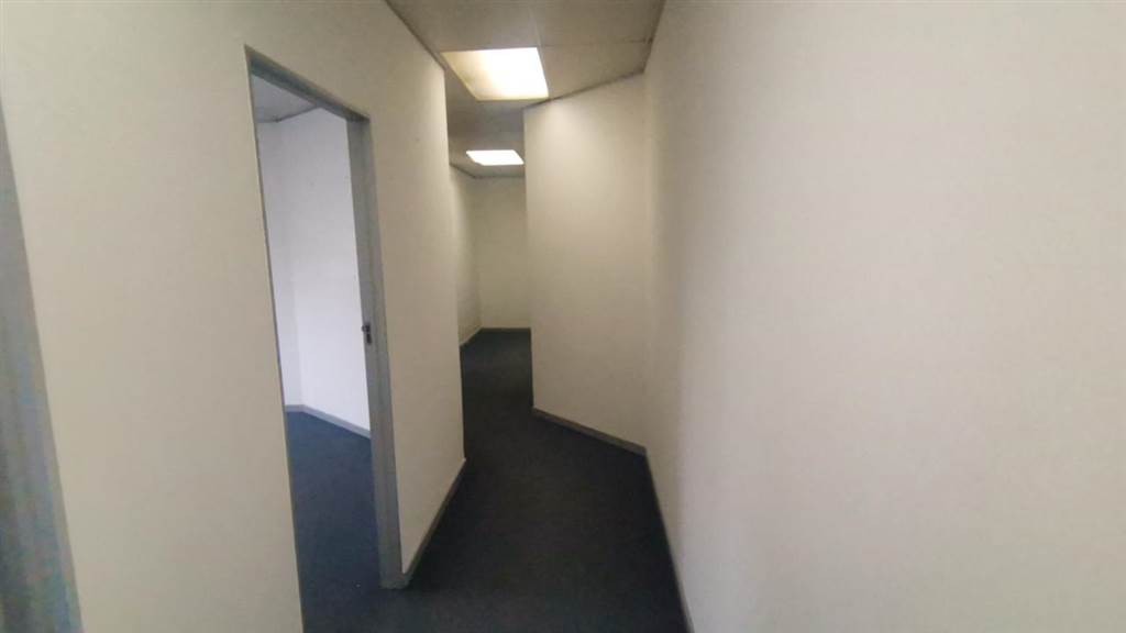 102  m² Commercial space in Edenvale photo number 12