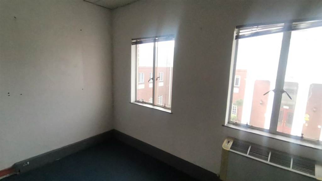 102  m² Commercial space in Edenvale photo number 7