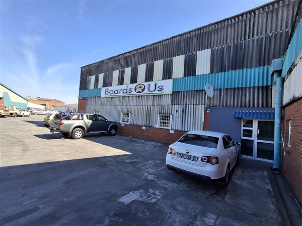 261  m² Industrial space