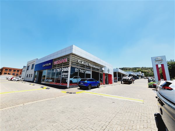 2 250  m² Commercial space