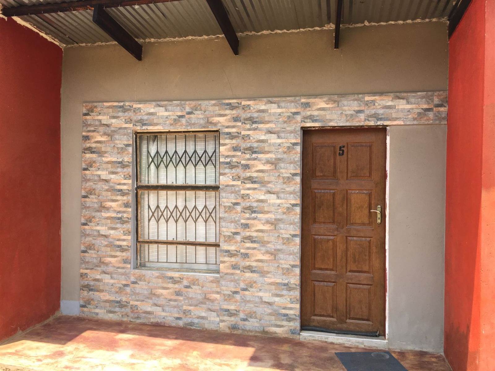 150  m² Commercial space in Thohoyandou photo number 3