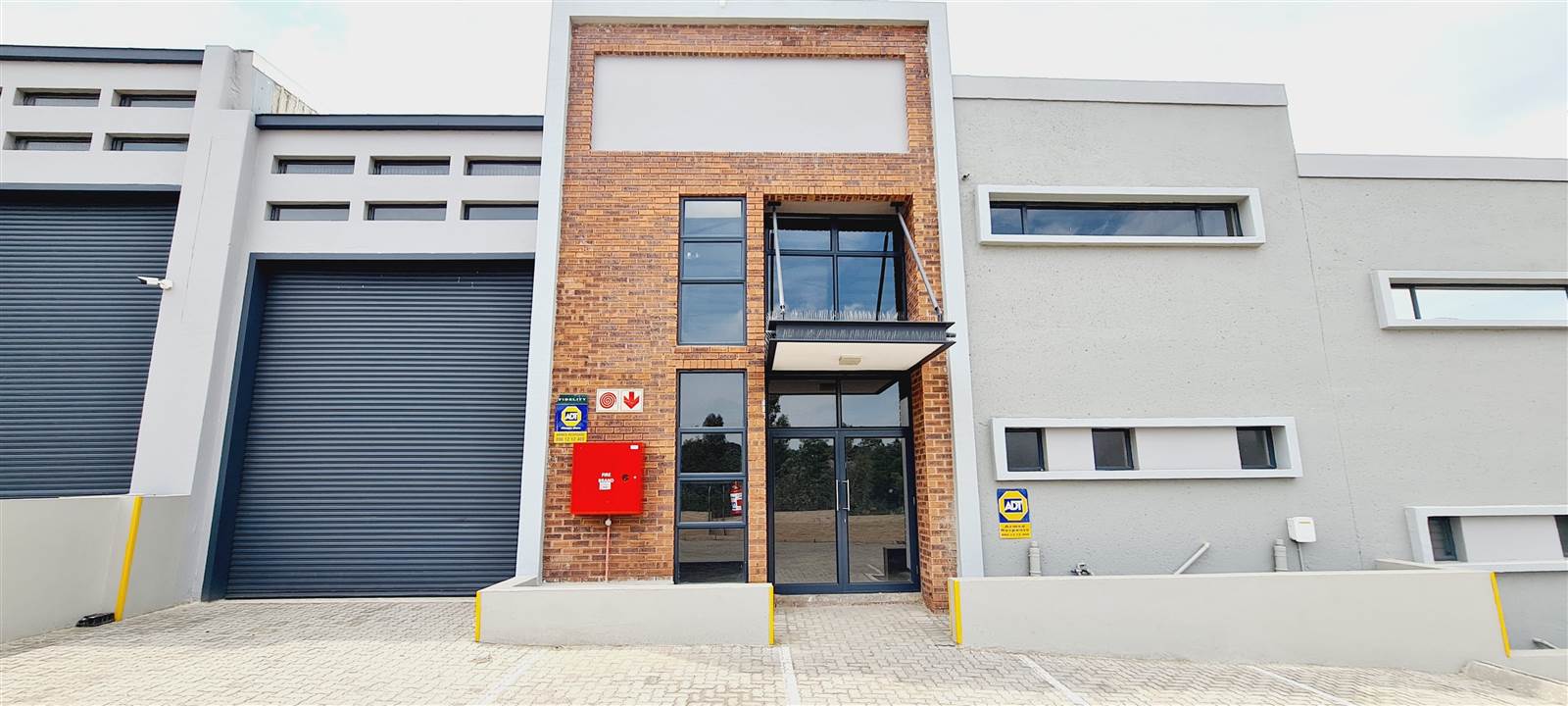 231  m² Industrial space in Olivedale photo number 1