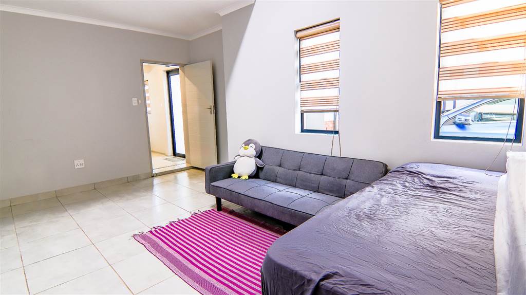 3 Bed Apartment in Rooihuiskraal North photo number 12