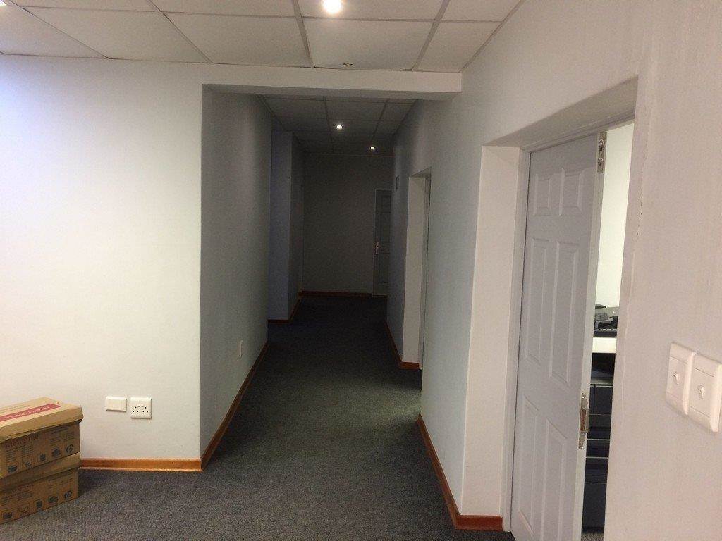 330  m² Commercial space in Westdene photo number 3