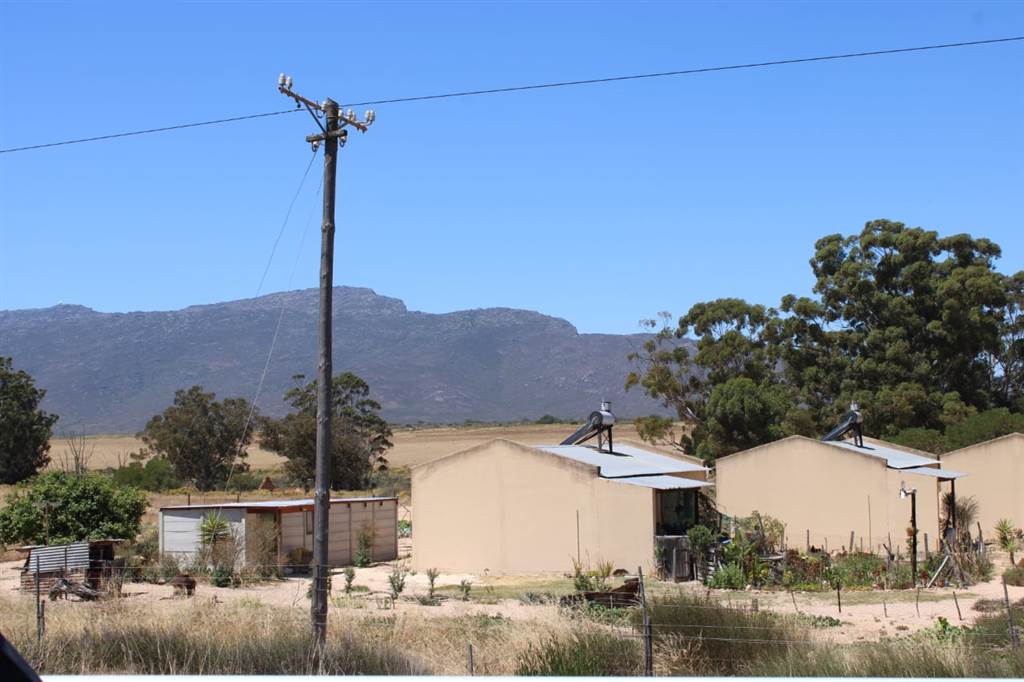 995 ha Land available in Piketberg photo number 26