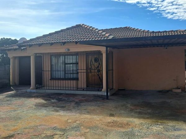2 Bedroom House 2 Bedroom House
