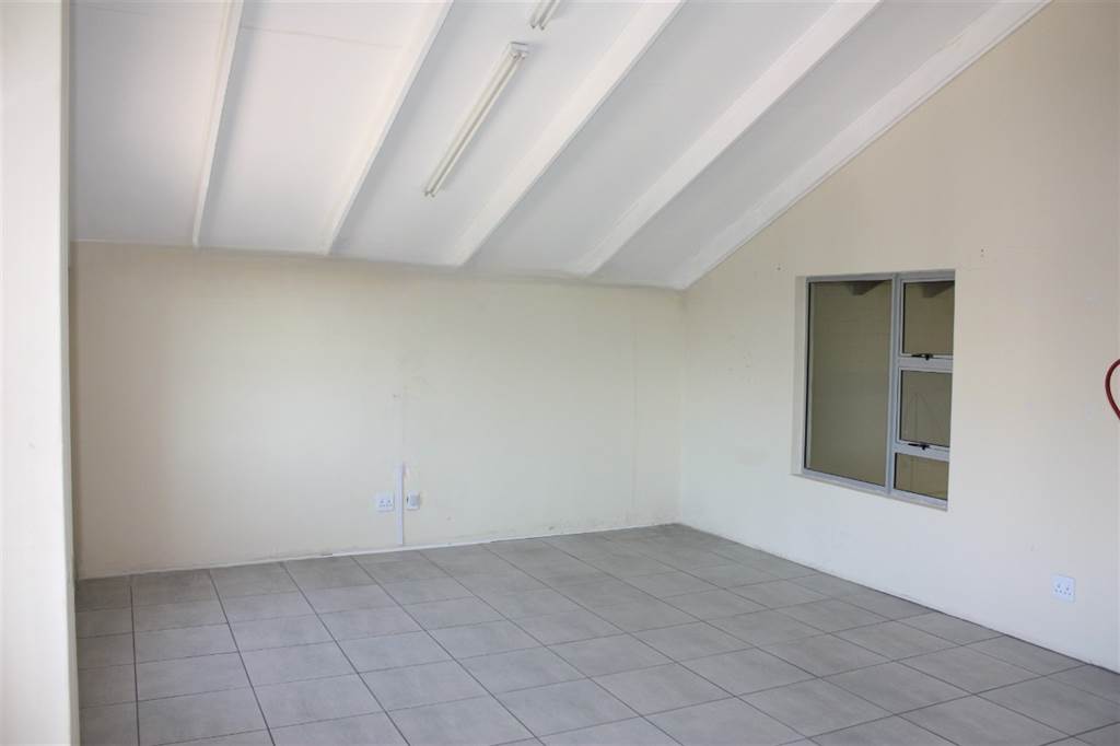 160  m² Commercial space in Vredenburg photo number 4