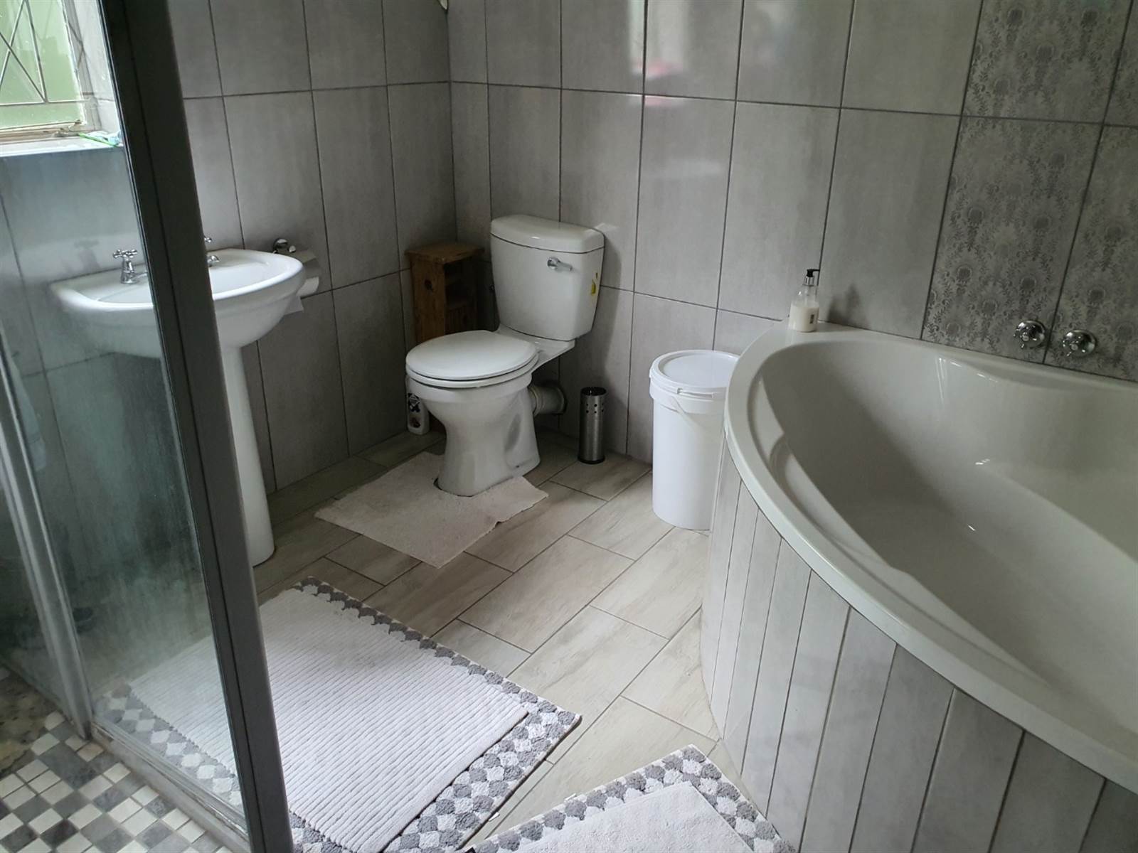 3 Bed House in Bayswater photo number 14